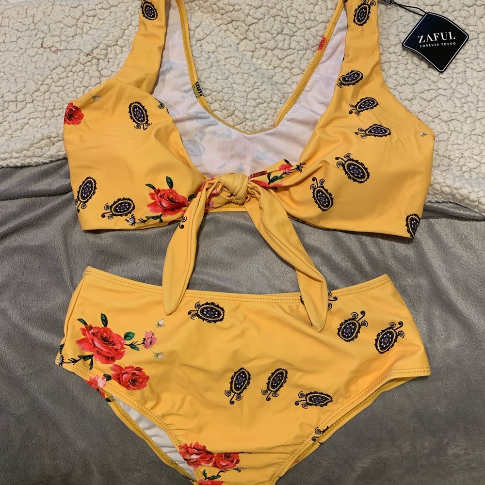 Bathing suit
